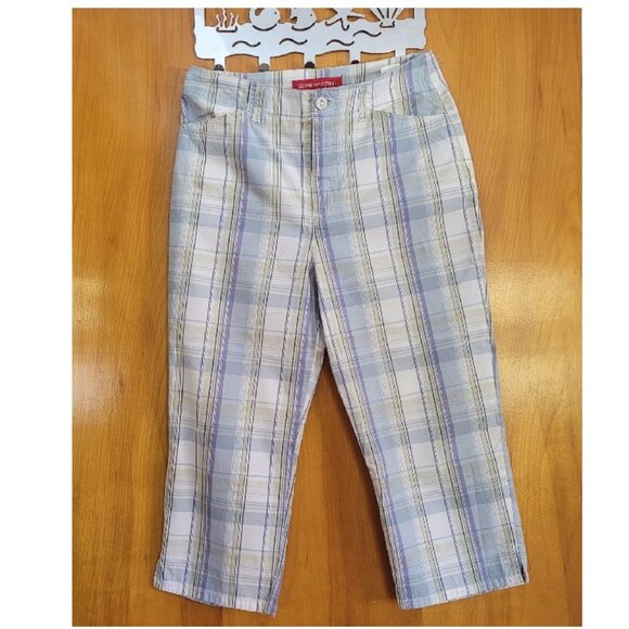 Gloria Vanderbild Blue Plaid Capris Sz 8P Cotton Spandex Lightweight 30" x 20" - Picture 1 of 5